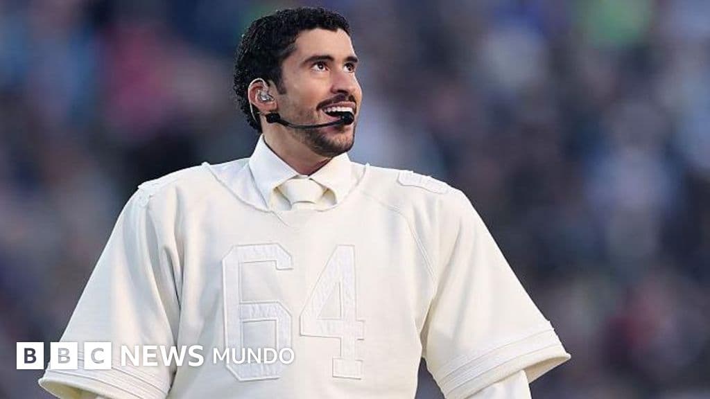 "Seguimos aquí": Bad Bunny pone a bailar al Super Bowl y reivindica a Puerto Rico y a la cultura latina