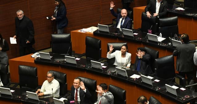 Senado aprueba suspender sesiones en la Cámara de Diputados el resto de la semana