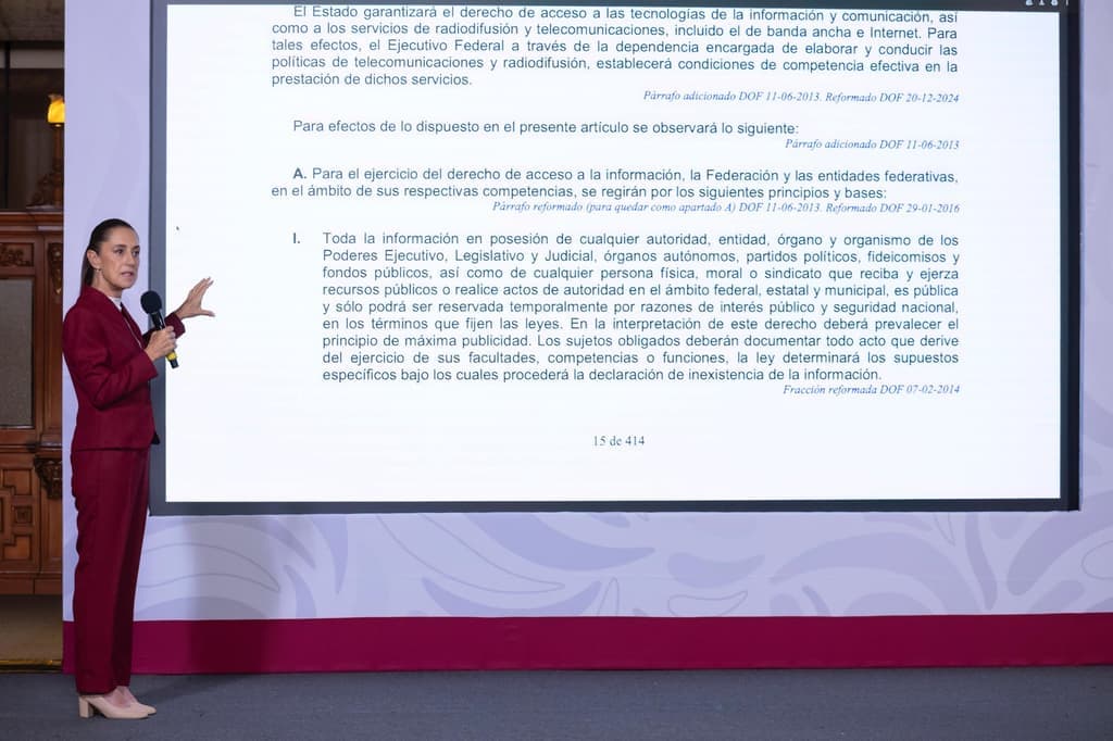 Sheinbaum firma decreto para facilitar el acceso a la información del gobierno: ¿qué dice?