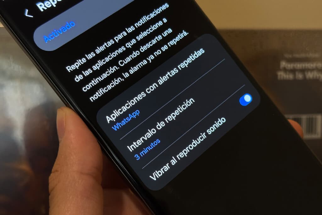 Ajustes de notificaciones en un dispositivo Samsung Galaxy.
