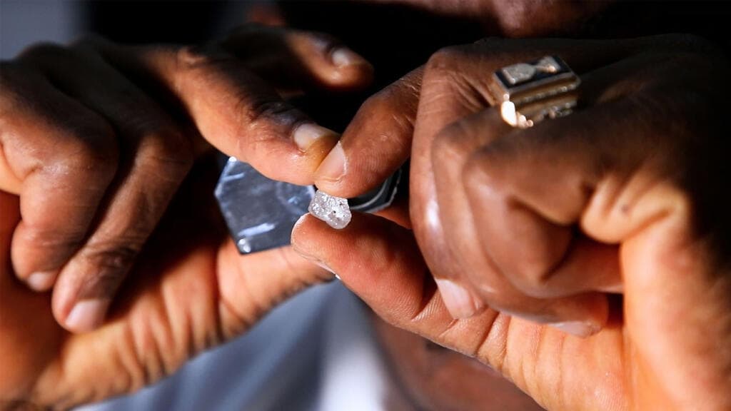 Sierra Leona: ¿de diamantes de sangre a piedras de esperanza?