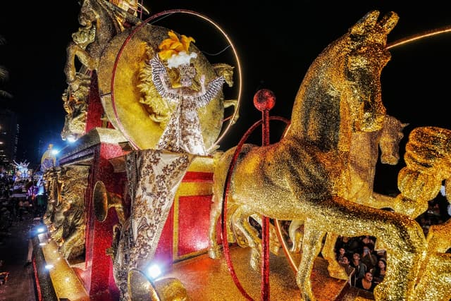 Tambora, baile y mucha diversión en el Carnaval de Mazatlán 2026