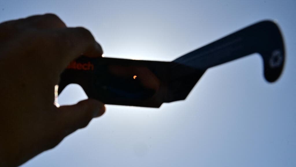 Total en España, parcial en Francia: 5 cosas que debe saber sobre el eclipse solar del 12 de agosto
