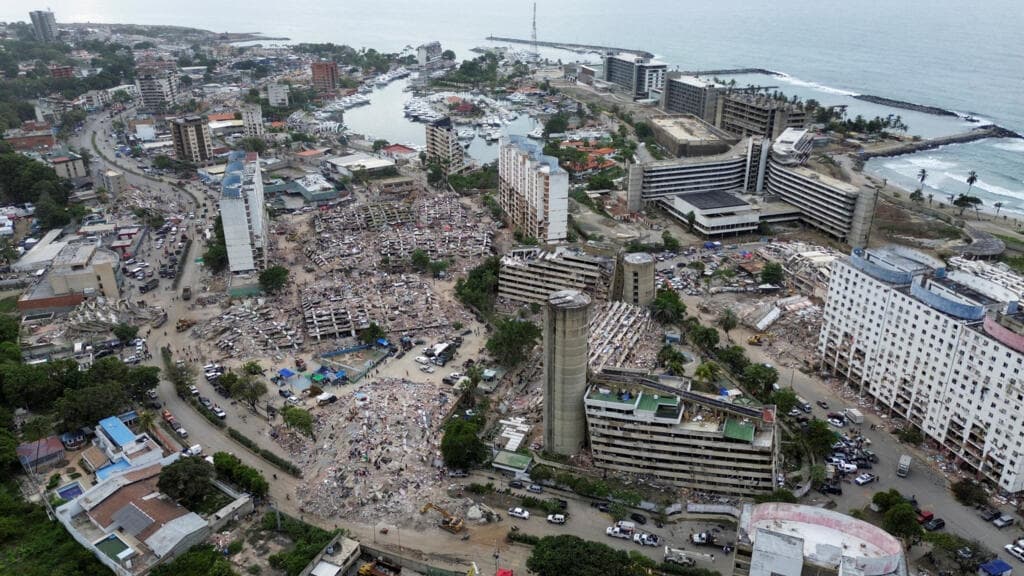 "Tragados por la tierra”: ¿por qué se desplomaron las viviendas en La Guaira?