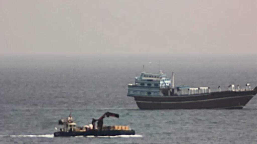 Trump amplía ultimátum a Irán para reapertura del estrecho de Ormuz; Teherán busca implementar peaje