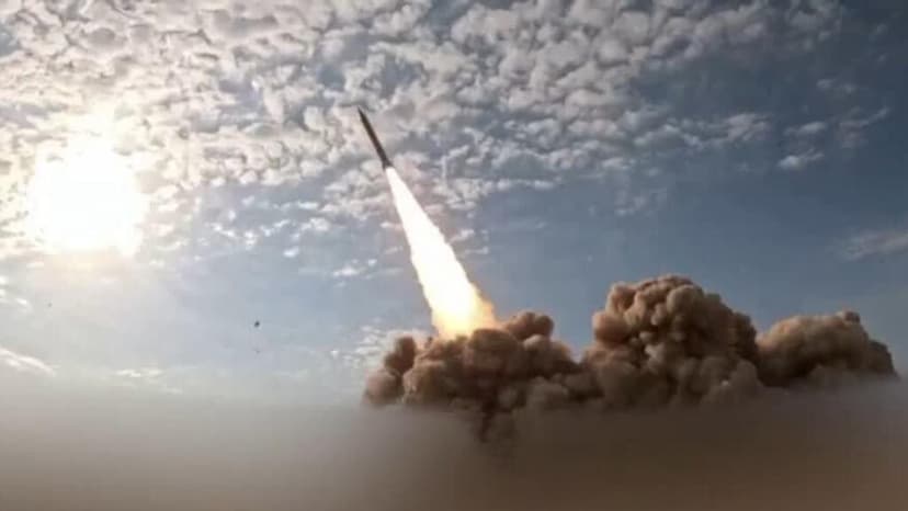 Trump asegura que Irán "está rogando por un acuerdo" mientras Teherán niega diálogos