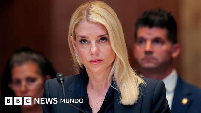 Trump destituye a Pam Bondi como fiscal general de EE.UU.