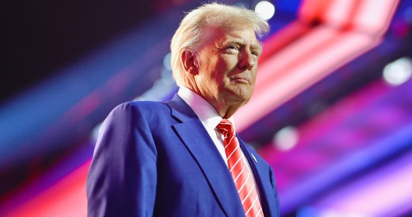 Trump rechaza disculparse por video racista sobre Obama; "no me he equivocado", dice