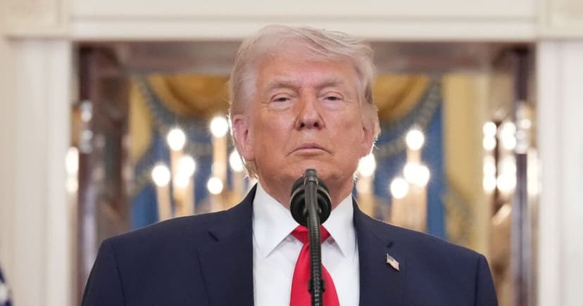 Trump se presenta como 'el Mesías' luego de enfrentamiento con el papa León XIV