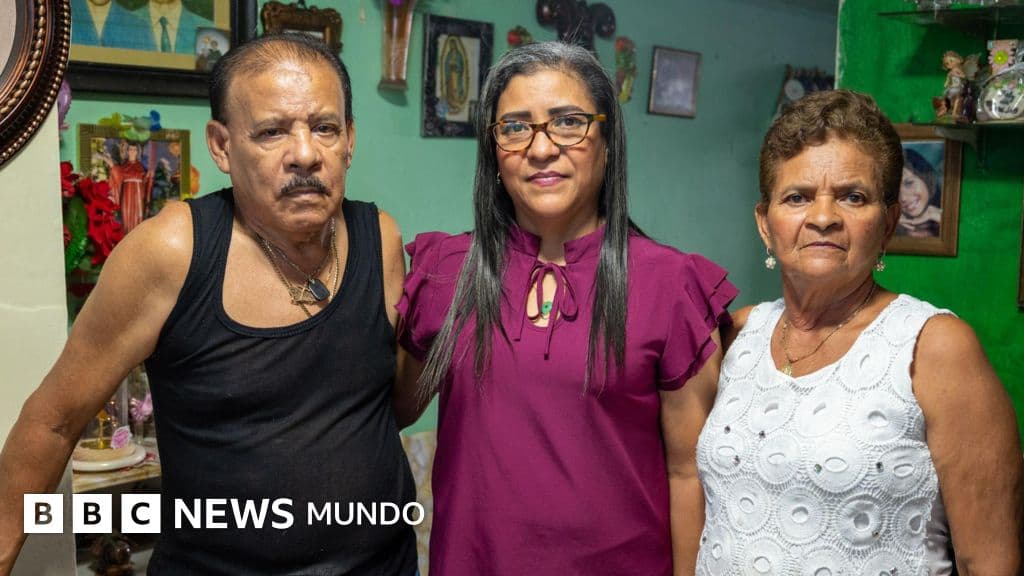 "Una tanqueta le pasó por encima a un carro rojo donde había una persona": cómo una familia panameña recuerda la última gran incursión militar de EE.UU. en el continente americano