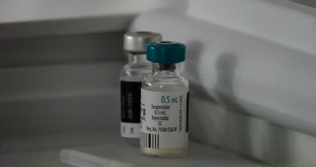 Vacuna, en ensayo clínico, demuestra ser eficaz para atacar tumores y prevenir cáncer