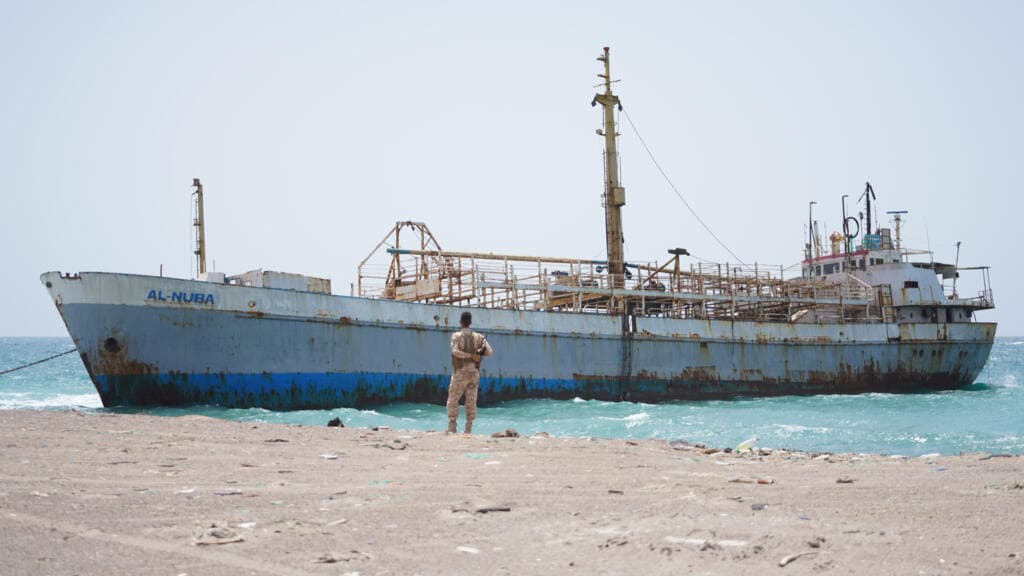 Embarcaciones pesqueras en el mar Rojo, zona de constantes tensiones militares.
