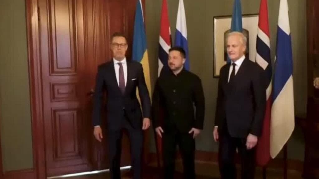 Volodímir Zelenski y Steve Witkoff durante su encuentro diplomático en Oslo, Noruega.