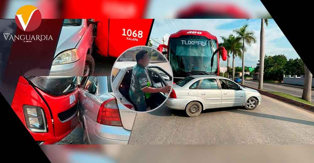 Conductor huye tras choque con ADO sobre el bulevar Central Oriente, en Poza Rica