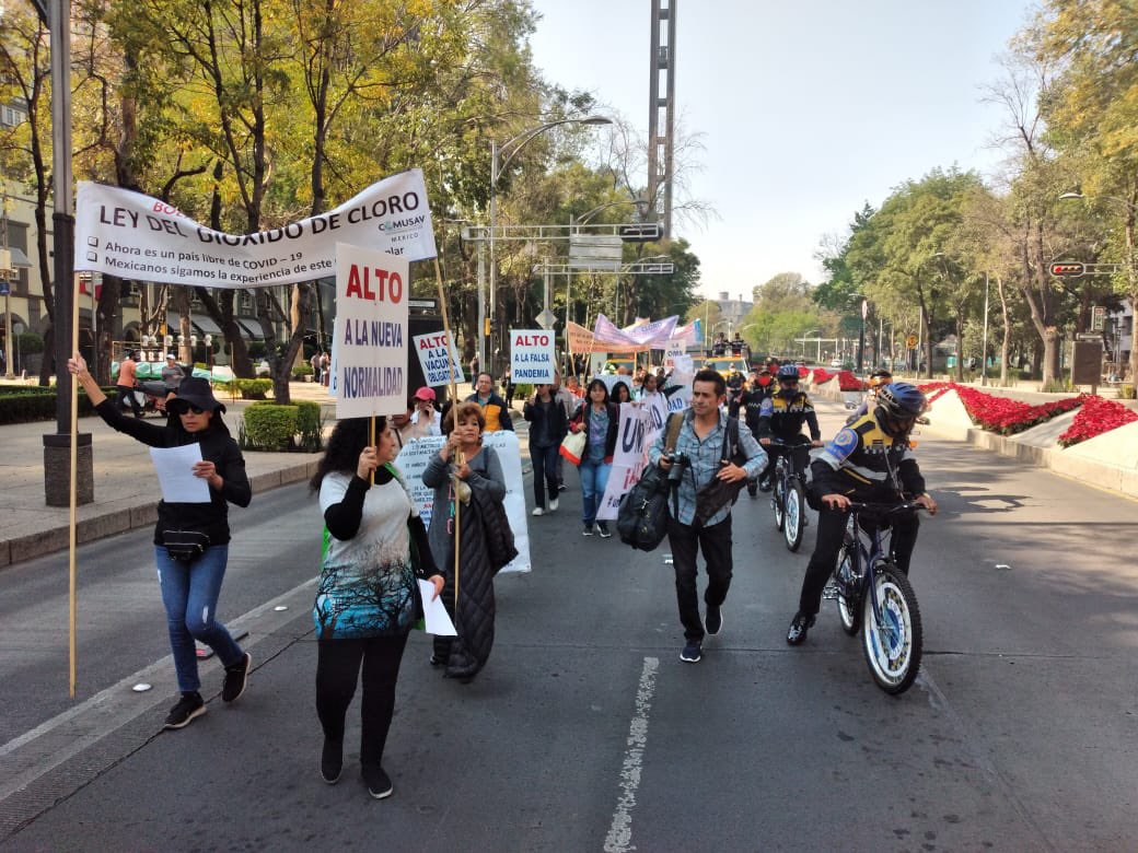 Antivacunas marchan en la CDMX, exigen un alto a las medidas de sana distancia (+ #Fotos)