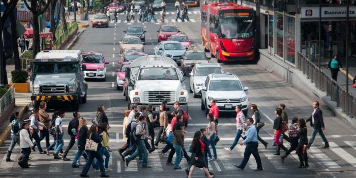 ¡Vamos bien! Movilidad en CDMX disminuye 46% por decreto de semáforo rojo