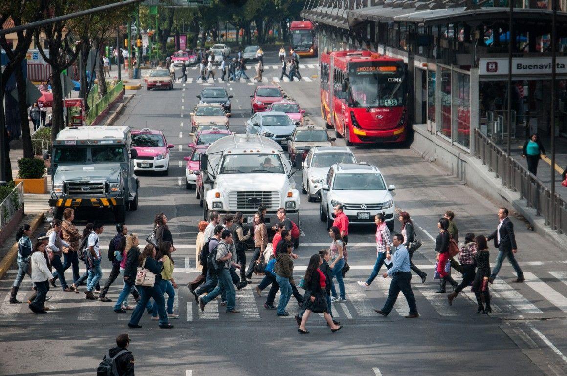 ¡Vamos bien! Movilidad en CDMX disminuye 46% por decreto de semáforo rojo