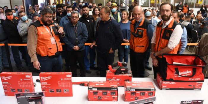 Trabajadores del Metro reciben herramientas para instalaciones fijas – EL CHAMUCO Y LOS HIJOS DEL AVERNO