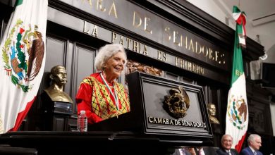 Poniatowska recibe medalla Belisario Domínguez – EL CHAMUCO Y LOS HIJOS DEL AVERNO