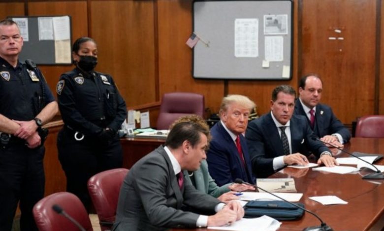 Donald Trump se entrega a las autoridades en Nueva York