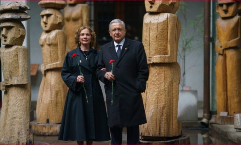 Asiste AMLO y Beatriz Gutiérrez Müller a acto conmemorativo por 50 años del golpe de Estado en Chile – EL CHAMUCO Y LOS HIJOS DEL AVERNO