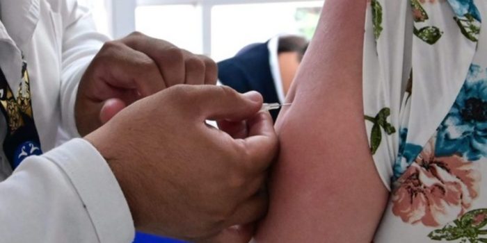 Arranca en México vacunación contra COVID-19 e influenza estacional – EL CHAMUCO Y LOS HIJOS DEL AVERNO