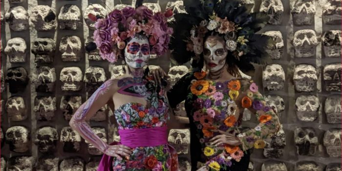 Invitan a participar en el Cuarto Festival de Ofrendas y Arreglos Florales por Día de Muertos – EL CHAMUCO Y LOS HIJOS DEL AVERNO