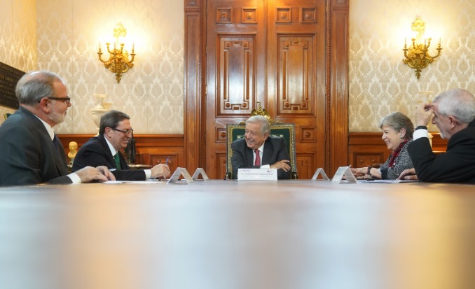 Presidente se reúne en Palacio Nacional con representantes del gobierno de Cuba – EL CHAMUCO Y LOS HIJOS DEL AVERNO